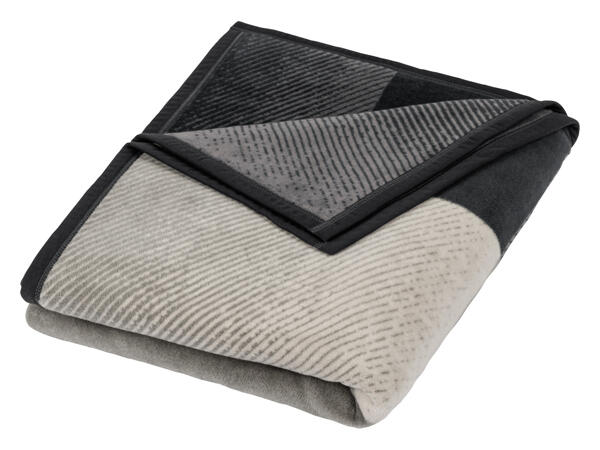 Dralon and Cotton Blend Blanket