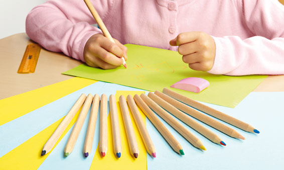 13 crayons de couleur