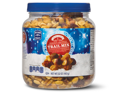 Southern Grove Holiday Blend Trail Mix