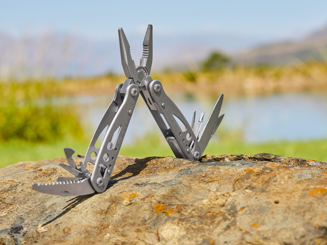 Multi-Tool with Bag