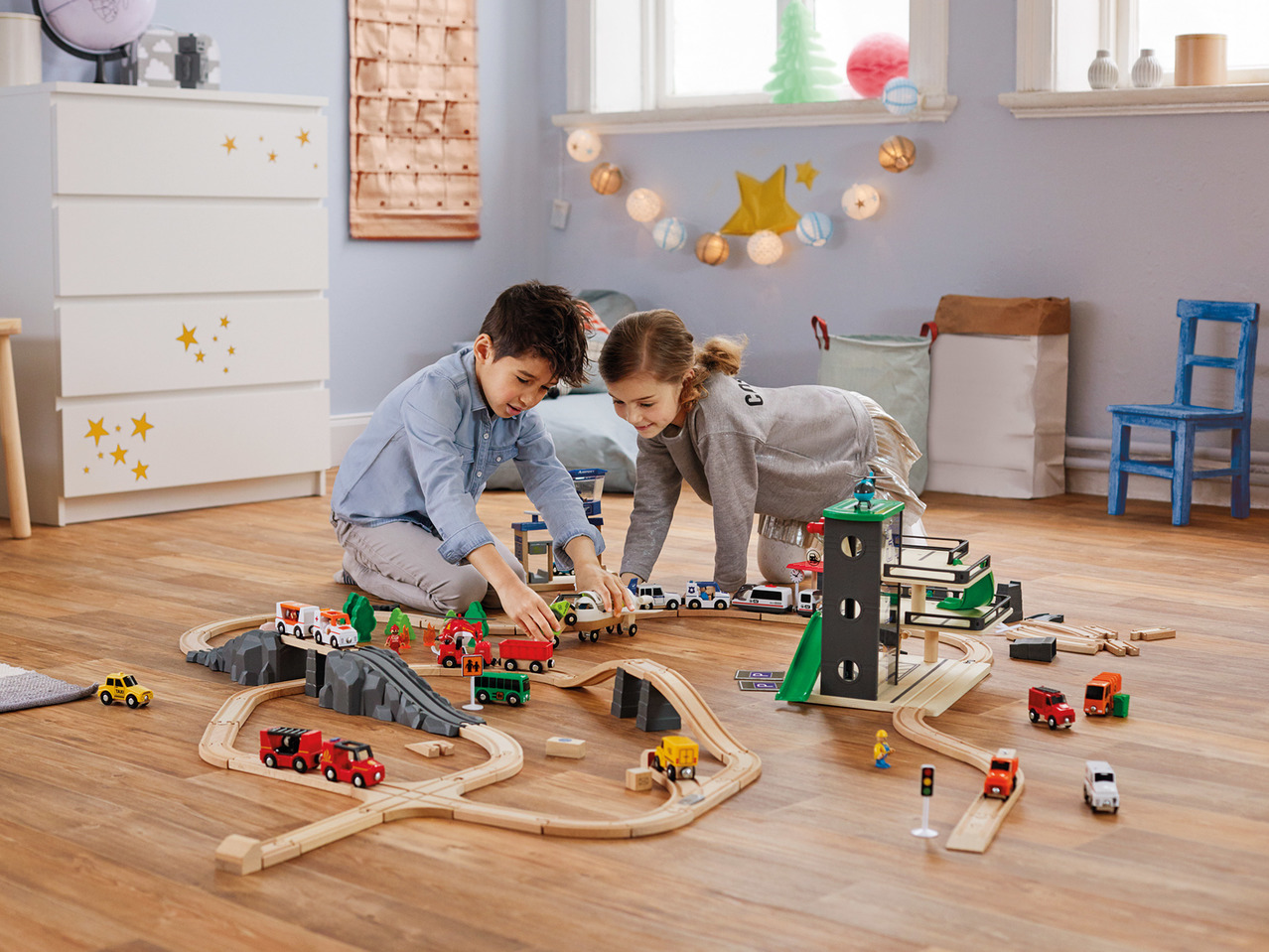 Playtive Junior Wooden Railway Set1