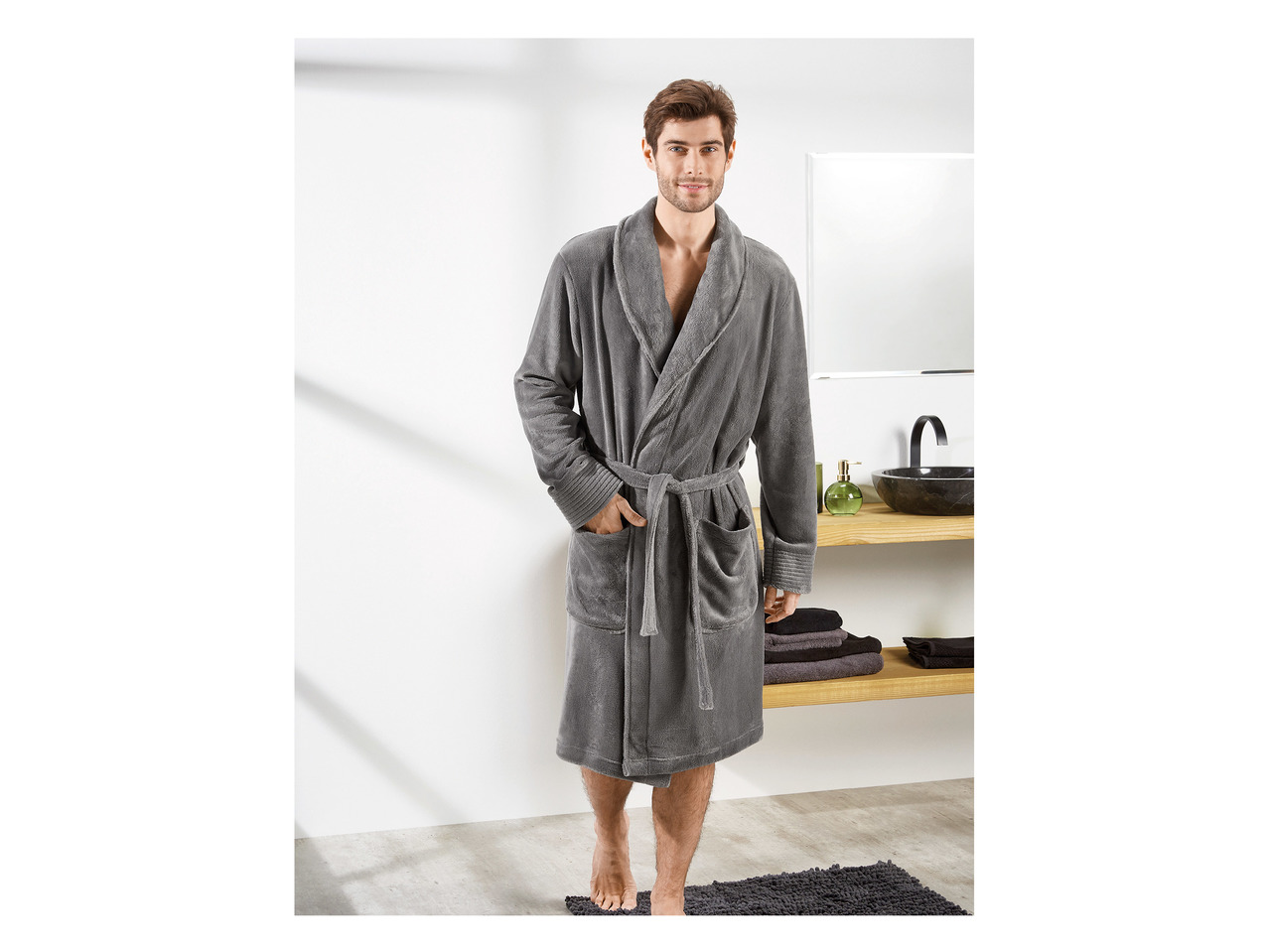 Miomare Adults' Microfibre Dressing Gown1