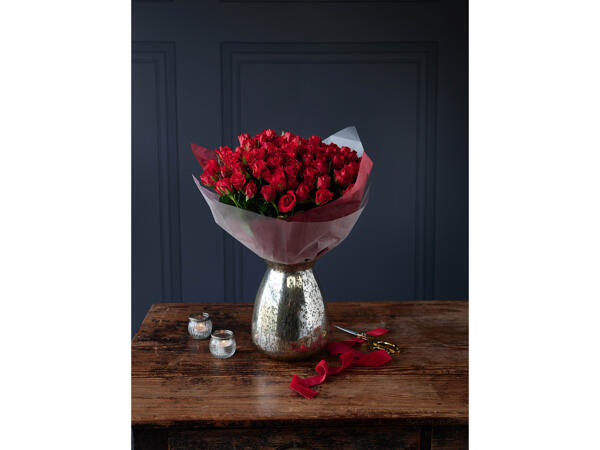 Deluxe 100 Red Roses