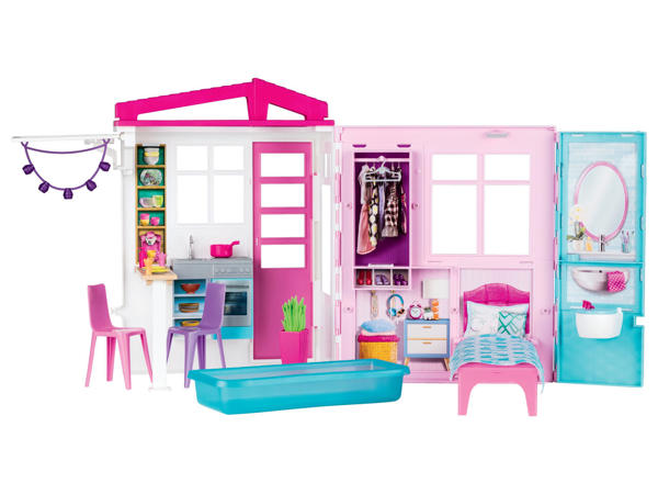 Barbie Holiday House