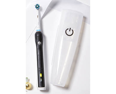 Oral B Pro 700 Electric Toothbrush