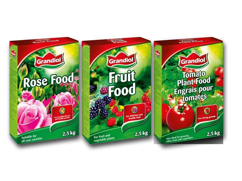 Fertilizzante per rose, frutti di bosco e pomodori