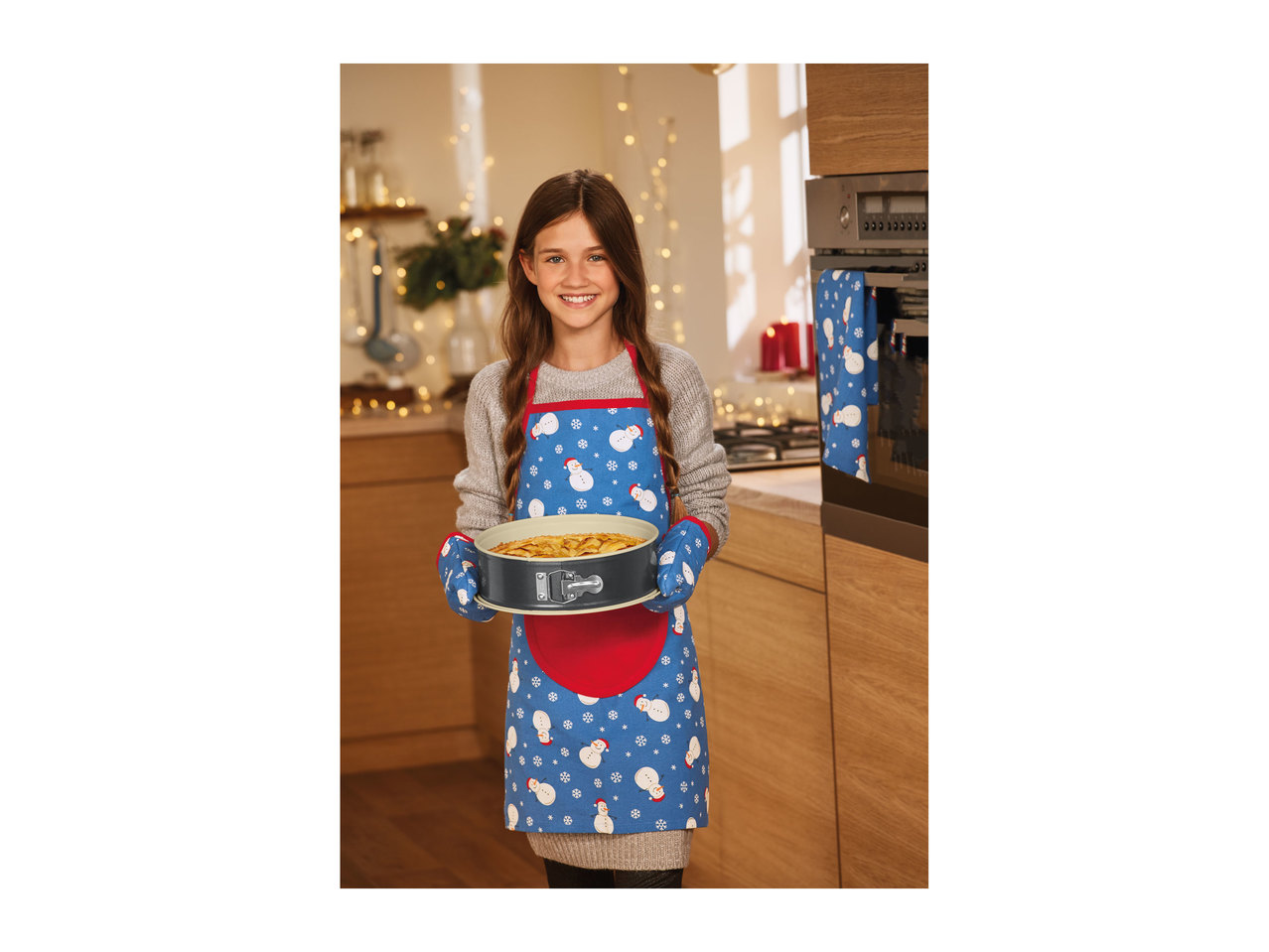Meradiso Kids' Apron and Oven Gloves Set1