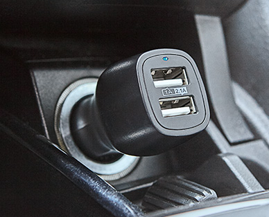 AUTO XS(R) Dual-Port-USB-Autoladegerät