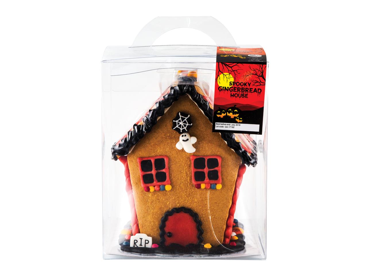 HALLOWEEN Gingerbread House