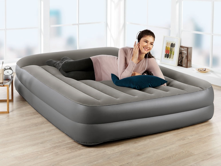 MERADISO Double Air Bed with Integrated Pump