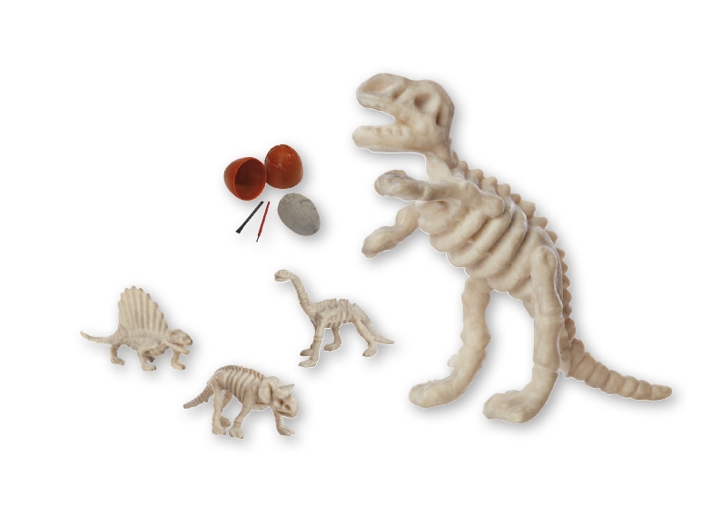 Simba Dinosaur Skeleton Excavation Dig
