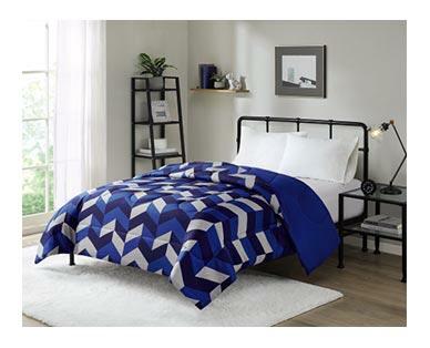Huntington Home 
 Reversible Comforter