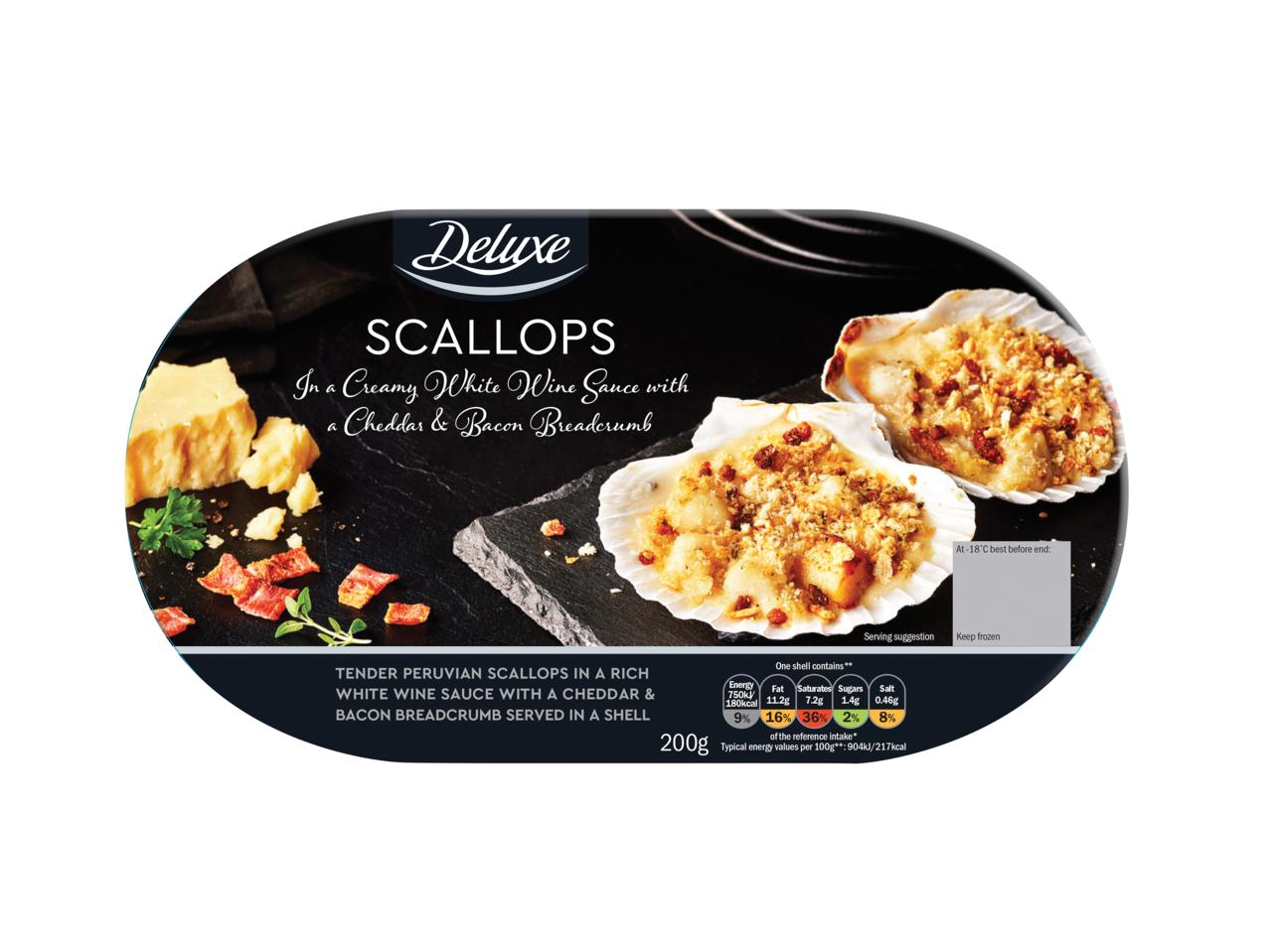 Scallops with Cheddar Cheese & Bacon Sauce