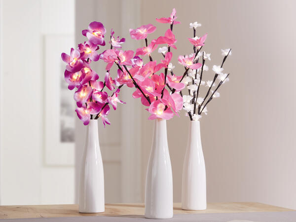 Vase décoratif avec branches lumineuses à LED