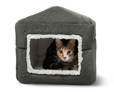 Heart to Tail 
 Cat Bed