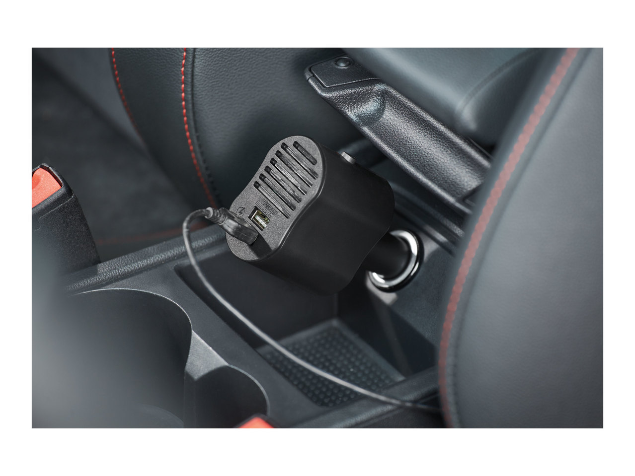 Ultimate Speed Car Adaptor with USB Charging and Ioniser1