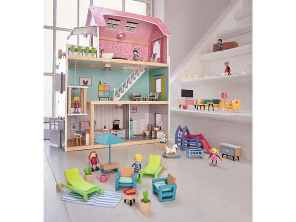 Dolls' House Furniture or Doll Family