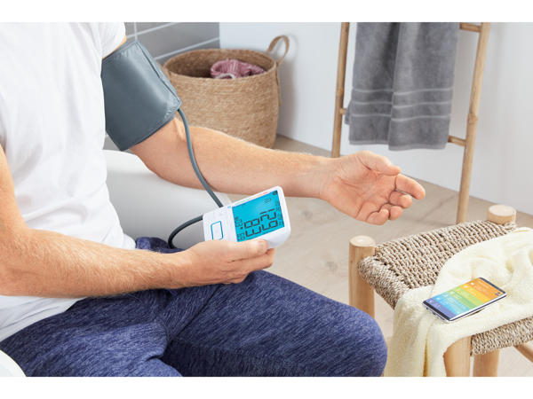 BLUETOOTH(R) Upper Arm Blood Pressure Monitor