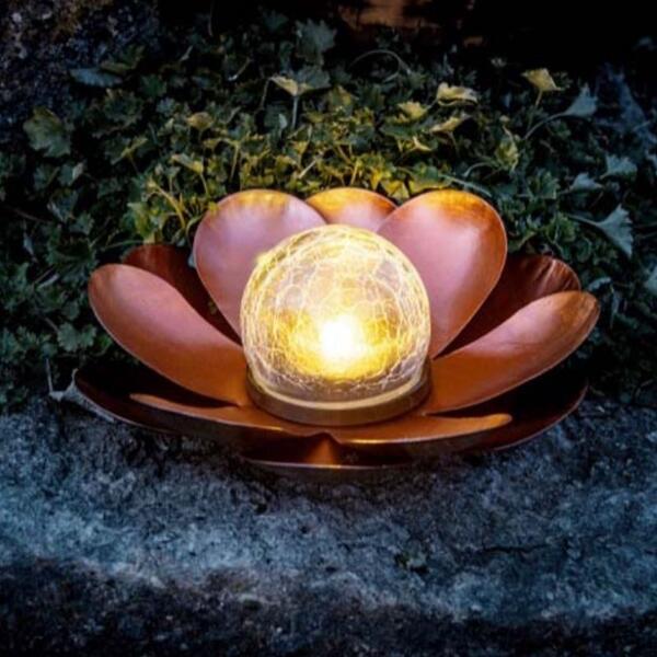 Lampe solaire LED fleurs de lotus