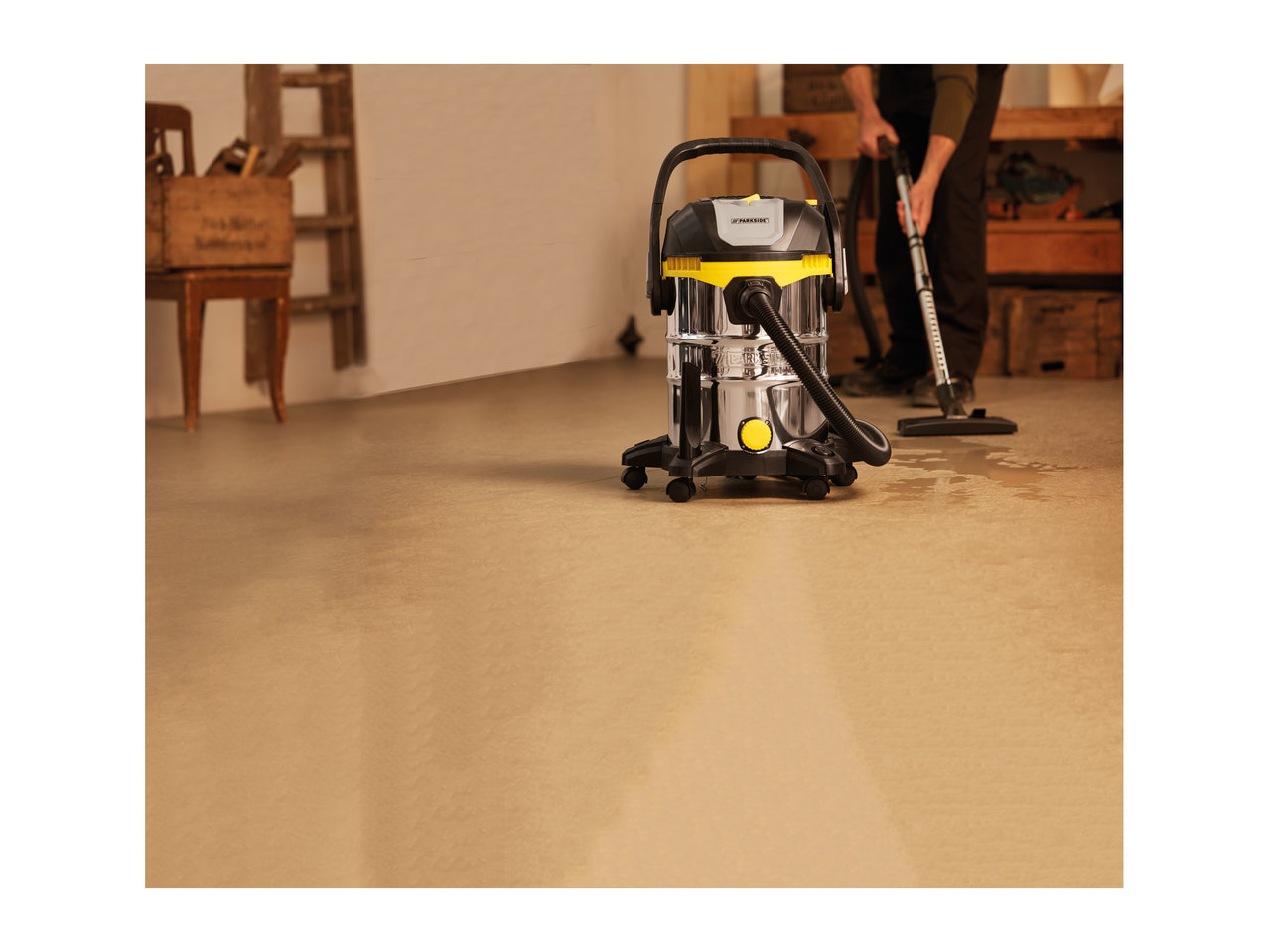 Parkside Wet and Dry Vacuum Cleaner1