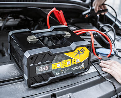 AUTO XS Auto-Batterieladegerät mit Starthilfefunktion