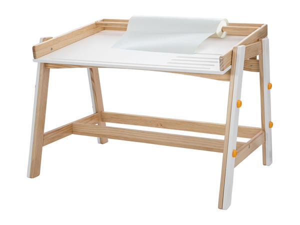 Livarno Living Kids' Height-Adjustable Wooden Table1