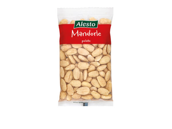 Shelled and peeled Almonds
