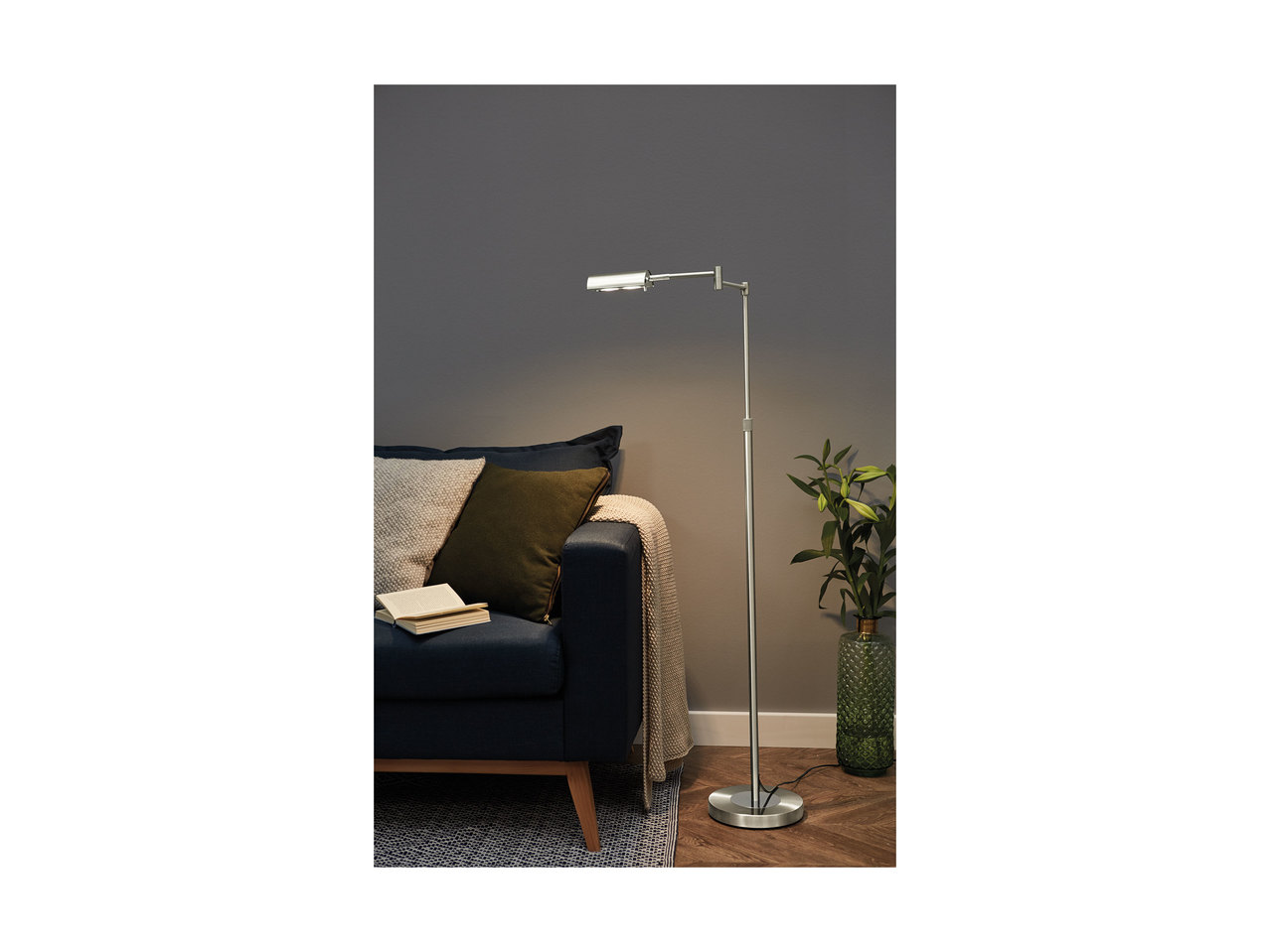Livarno Living LED Floor Lamp1