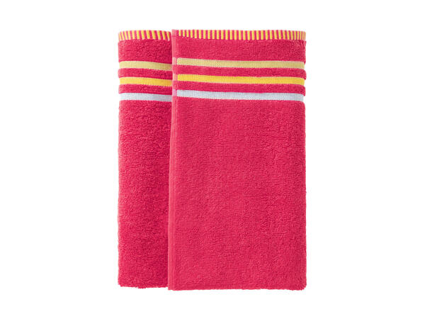 Serviettes de toilette ou drap de bain en éponge