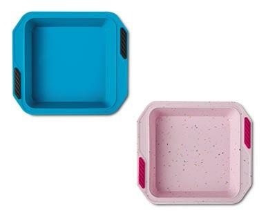 Crofton 
 Reinforced Silicone Pan