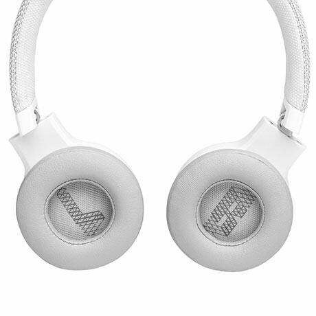 JBL On-Ear Kopfhörer Live 400BT weiß1
