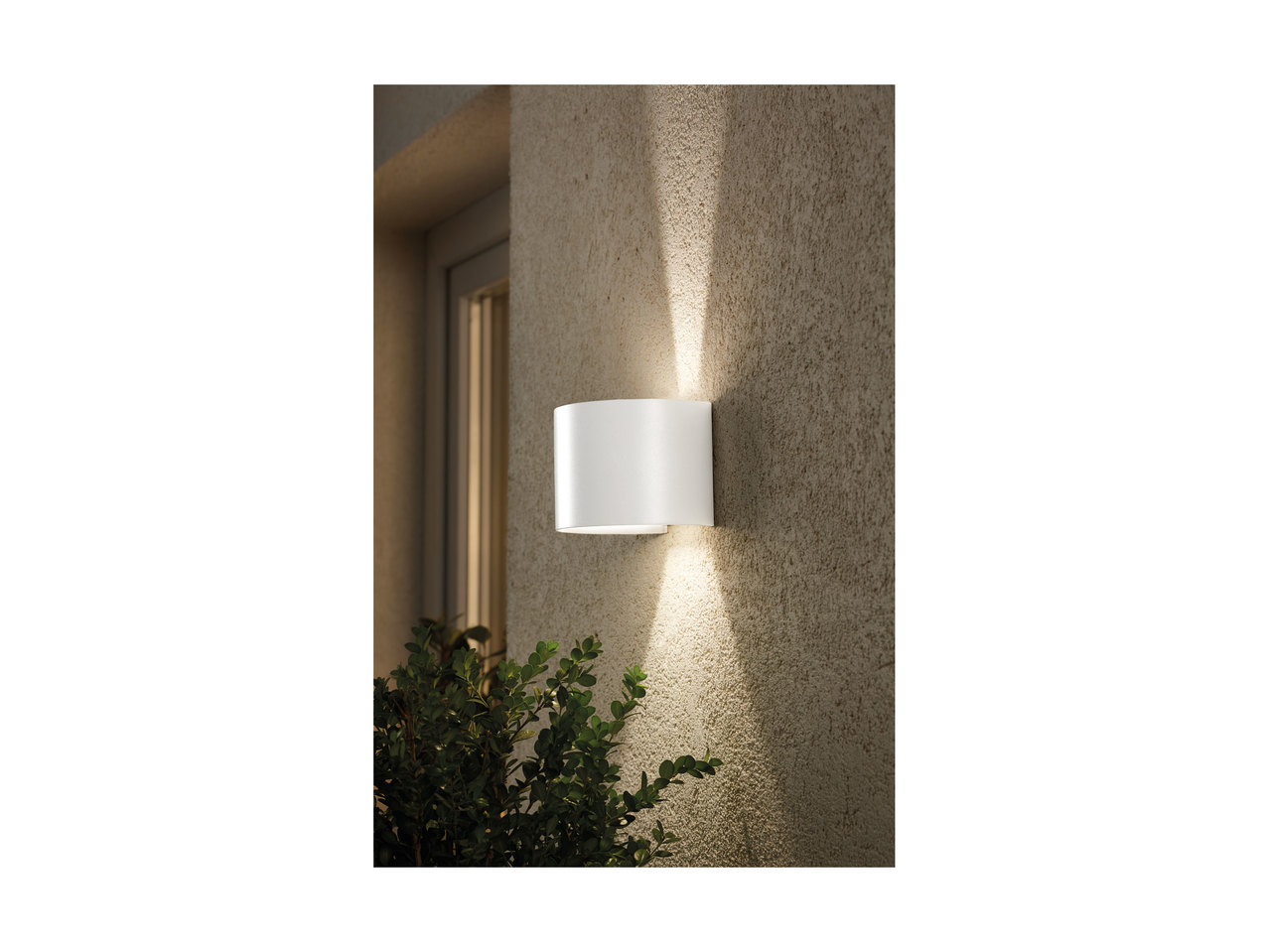 Livarno Lux LED Outdoor Up and Down Wall Light1