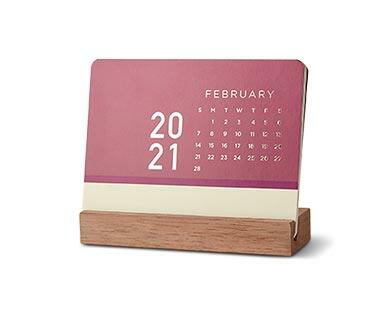 Pembrook 
 Desktop Calendar