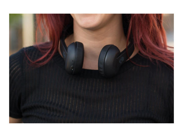 Skullcandy Uproar Wireless On-Ear Bluetooth(R) Headphones1