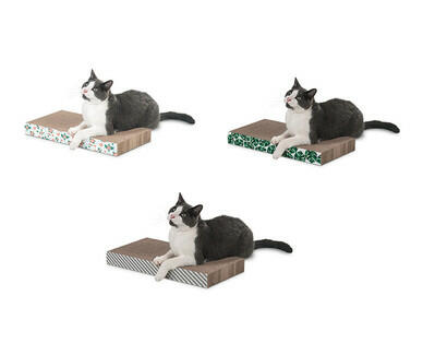 Heart to Tail Cat Scratcher with Catnip