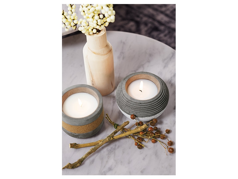 MELINERA Candle in Concrete Holder