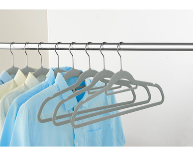 Easy Home	30-Pack Velvet Touch Hangers