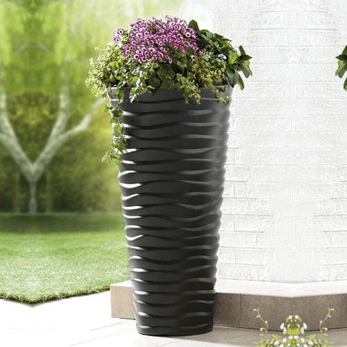 Pot de fleurs en forme de colonne