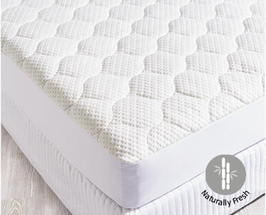 Cooling or Bamboo Mattress Protector – Queen Size